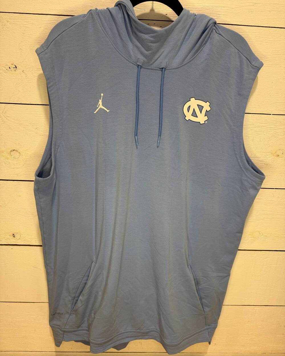 Jordan UNC Tar Heels sleeveless dri fit sideline hoodie Men's XL w flaws